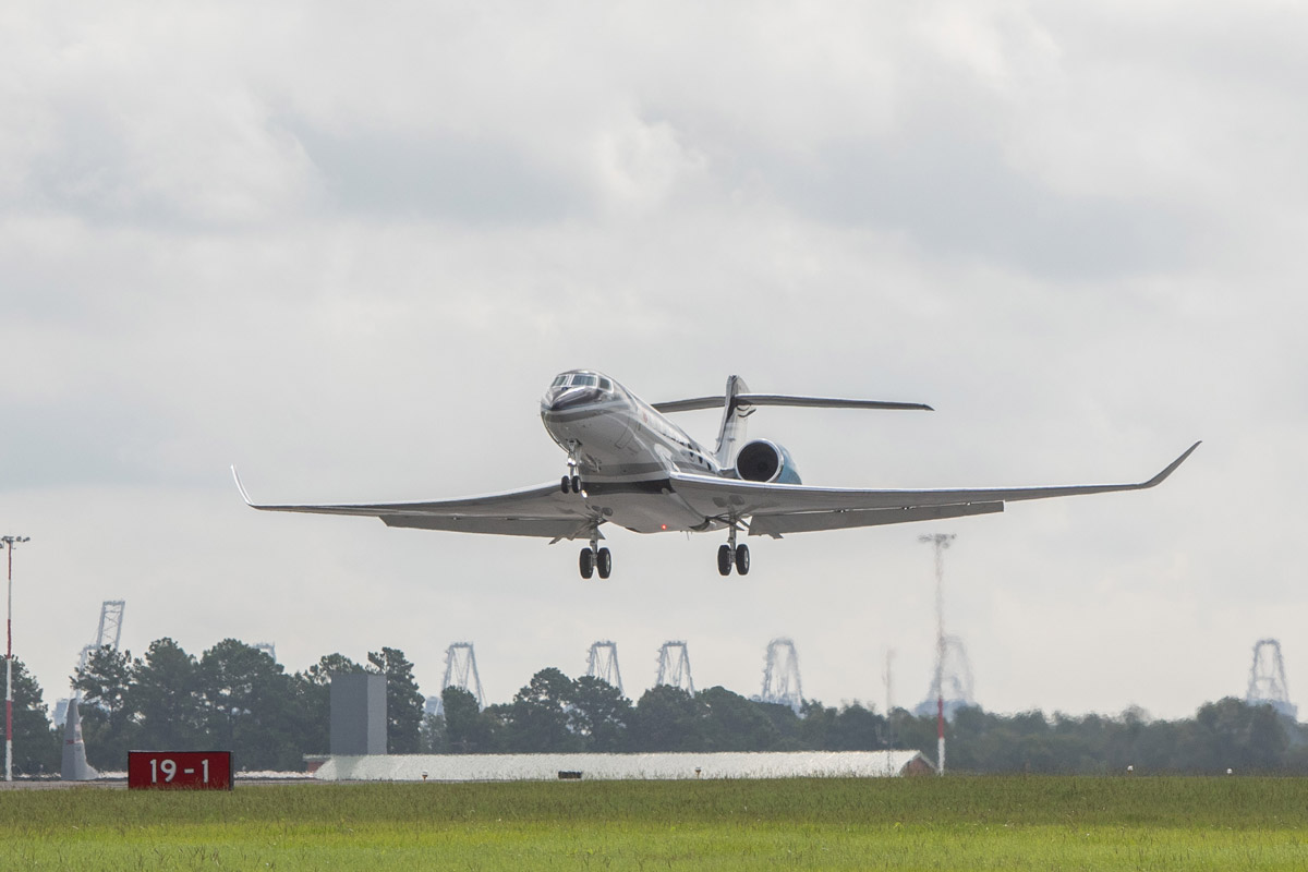 Second Gulfstream G800 takes flight