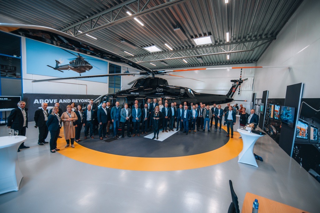 Bell Celebrates Grand Opening of 525 Experience Center in Norway