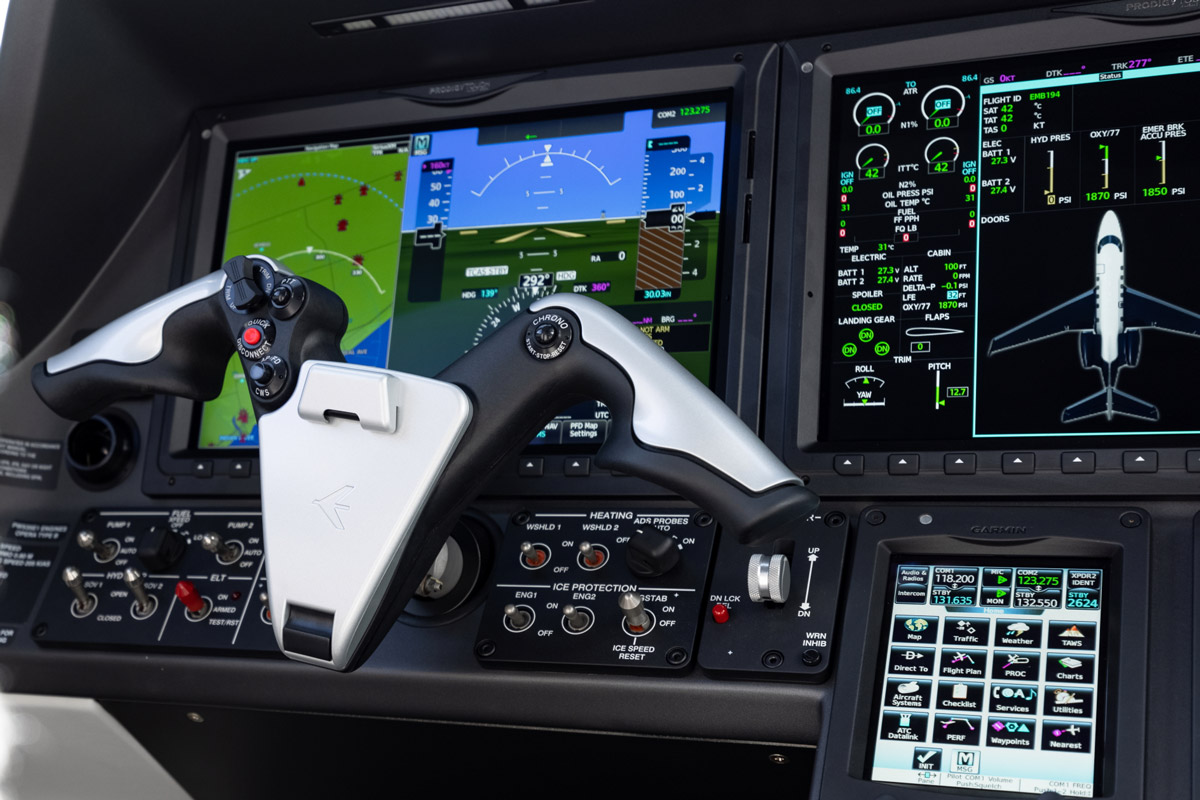 Embraer and CAE Launch a New Phenom 300E Full-Flight Simulator in Las Vegas
