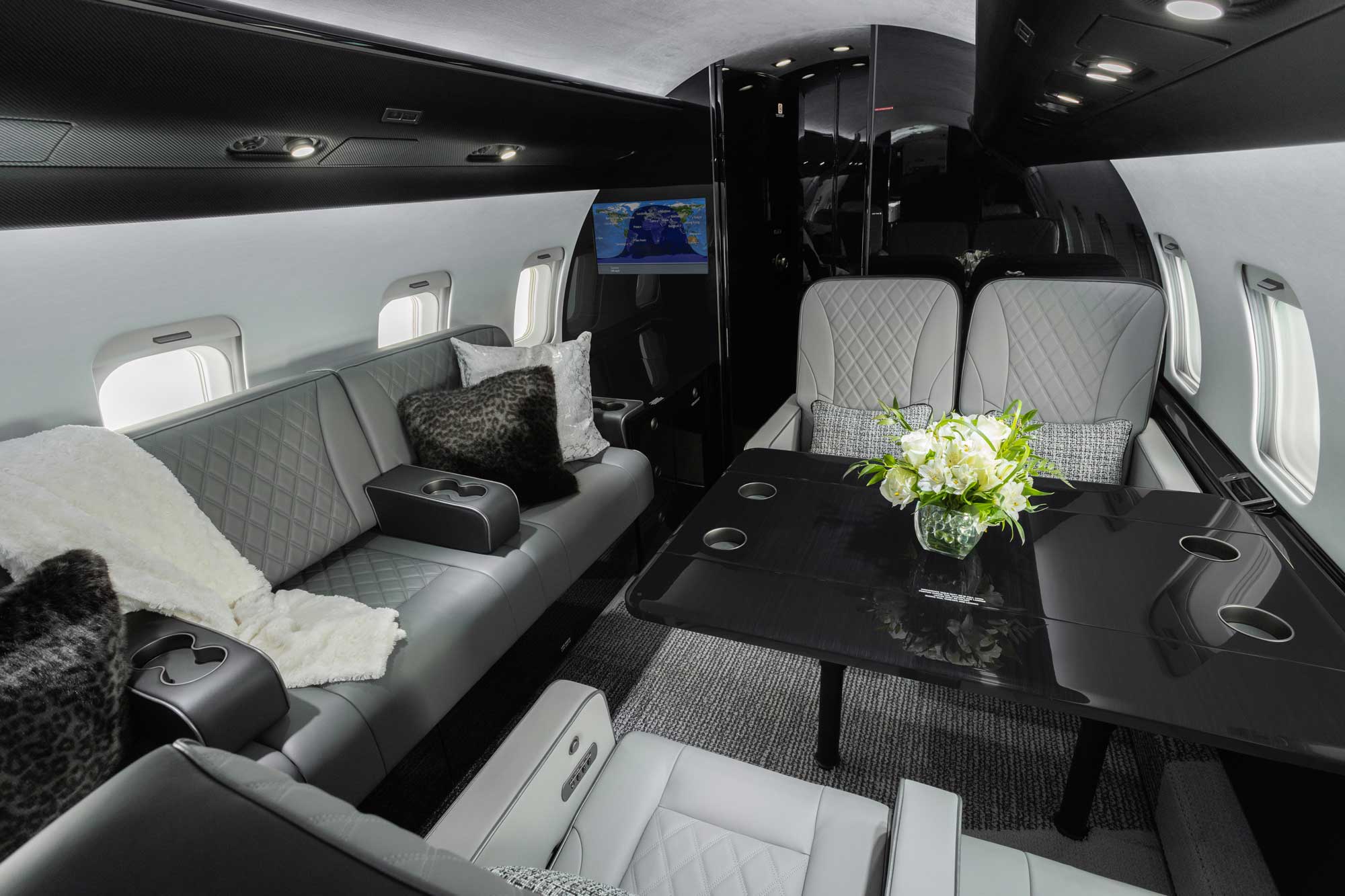 Duncan Aviation Completes Classy, Flashy CL-604